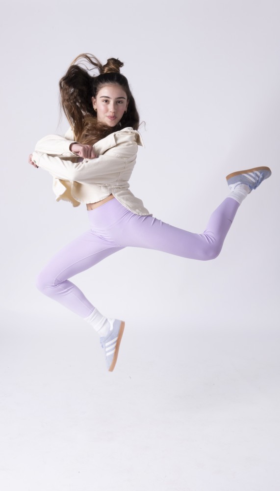 ELLA CHETRIT 